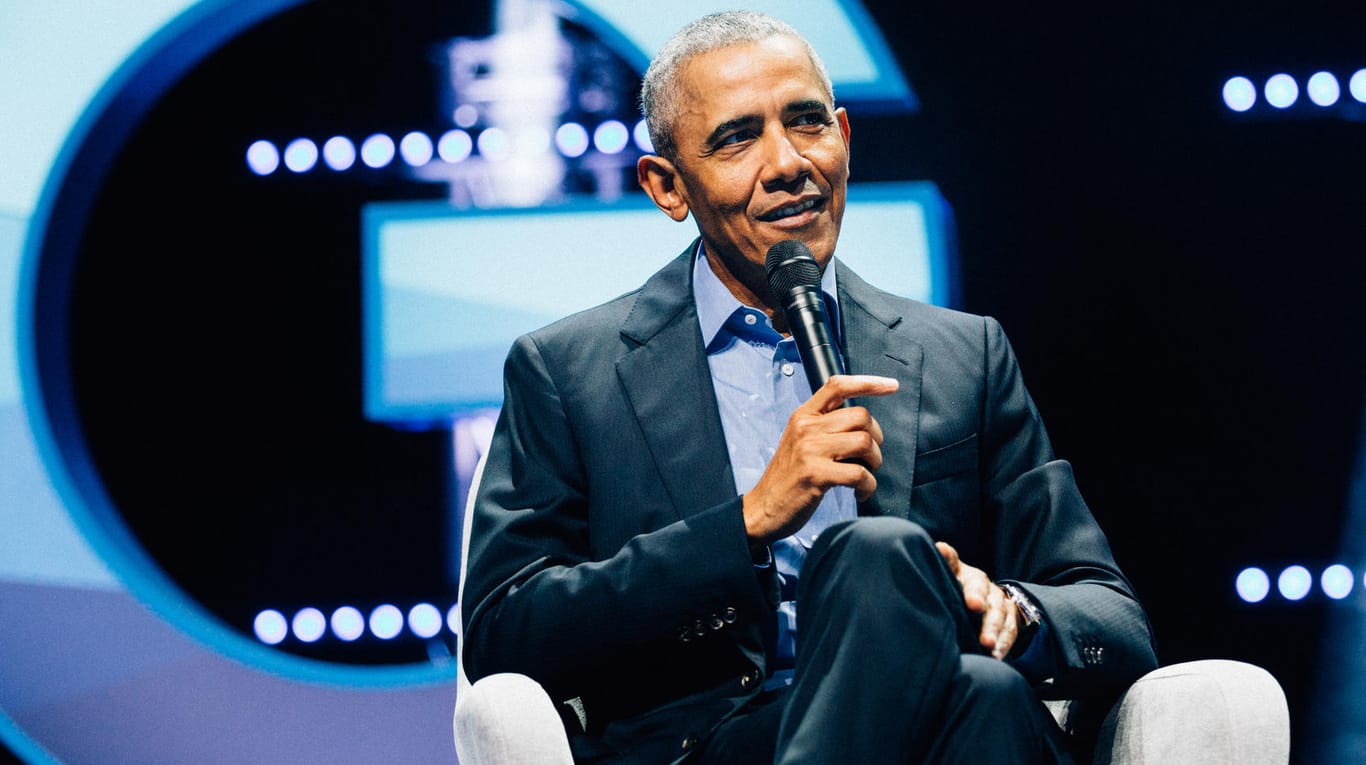 Der frühere US-Präsident Barack Obama in der Lanxess Arena: Er sprach in Köln bei der "World Leadership Summit".