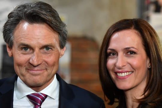 Die Schauspieler Wolfgang Bahro und Ulrike Frank aus der RTL-Fernsehserie "GZSZ".