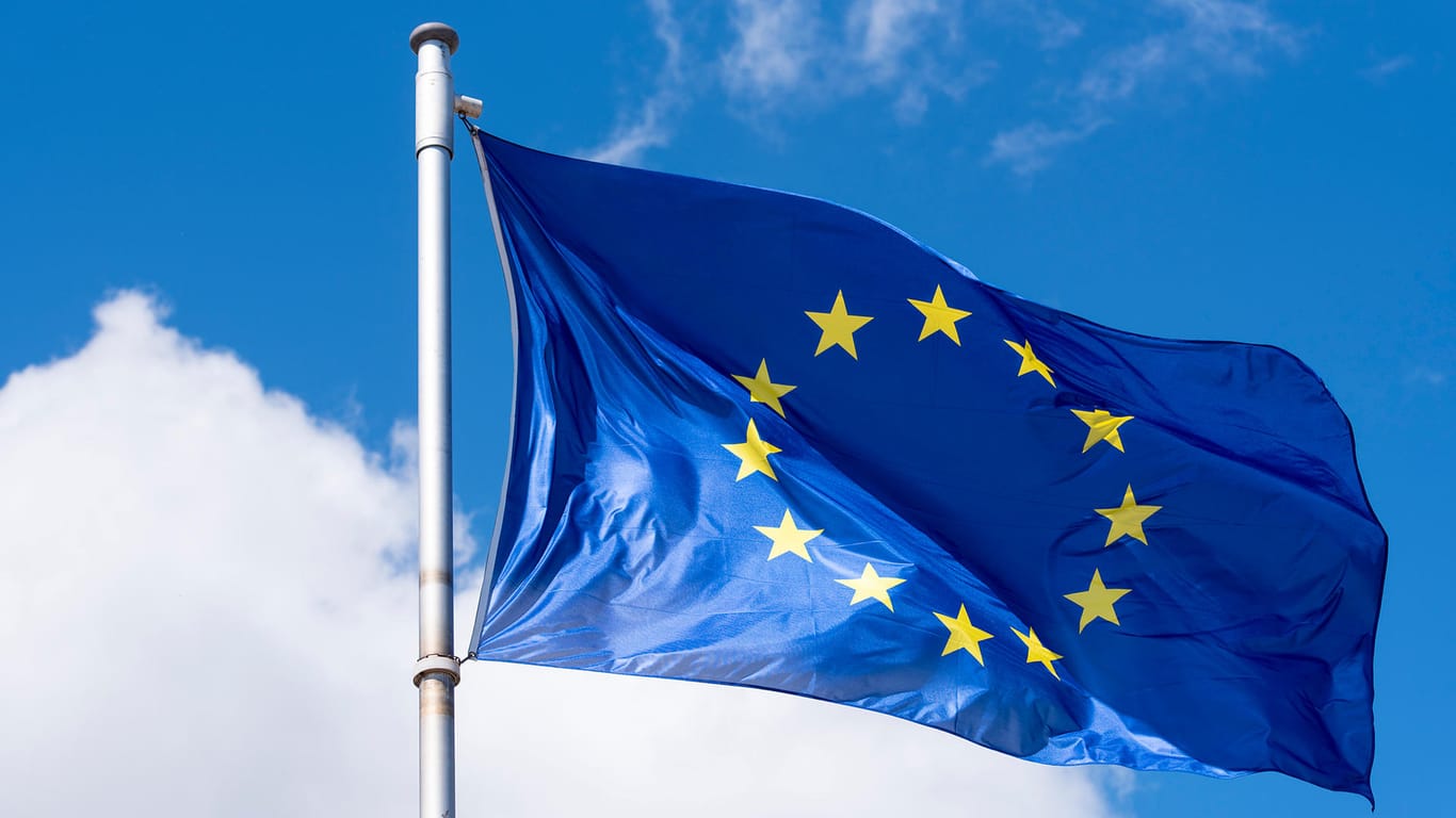 Die Flagge der Europäischen Union (Symbolbild): Die EU-Kommission wirft Valve illegale Absprachen vor.