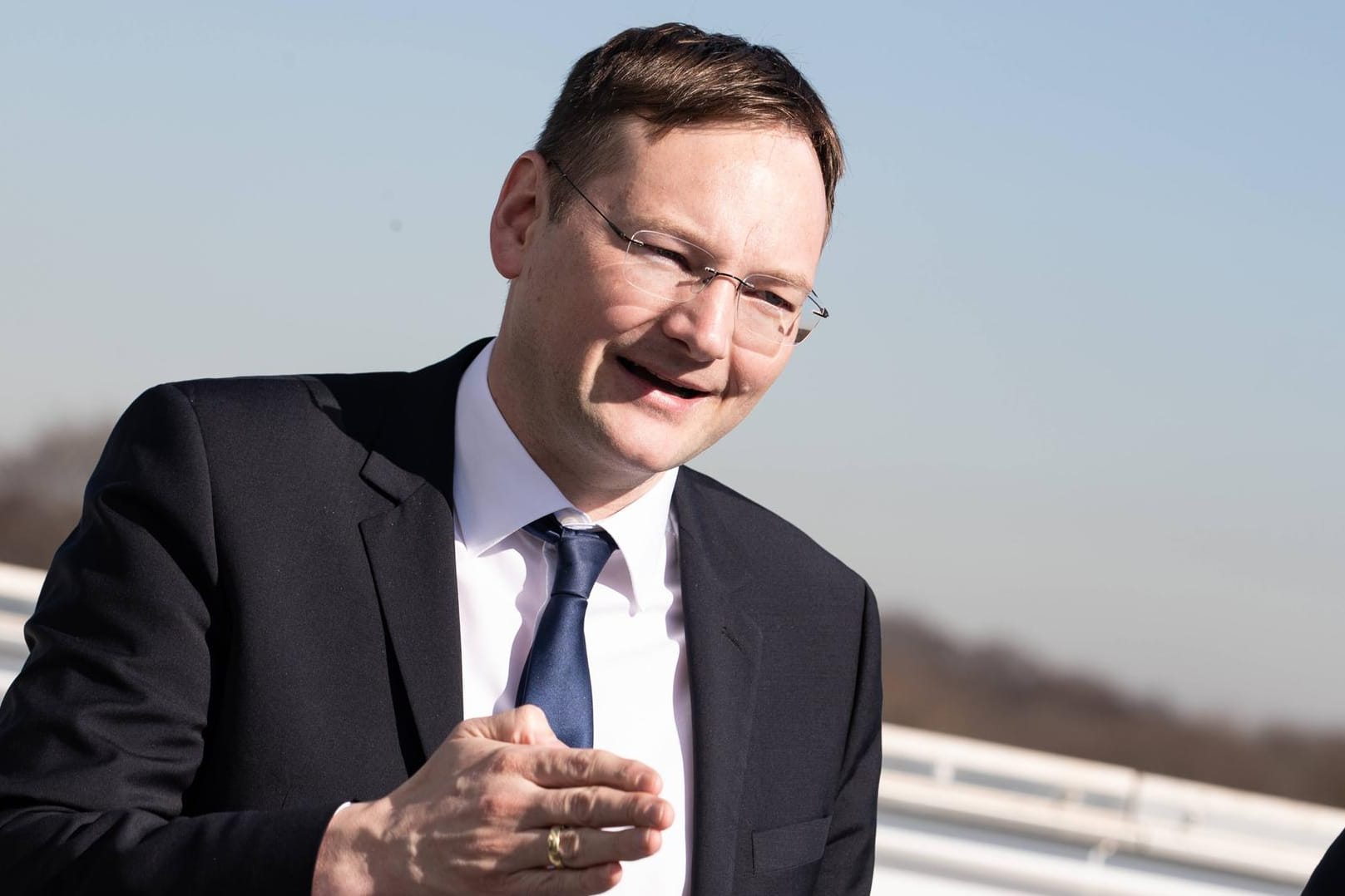 Hans Reichhart: Der bayrische Bauminister will das Wohnungsproblem in Berlin lösen.