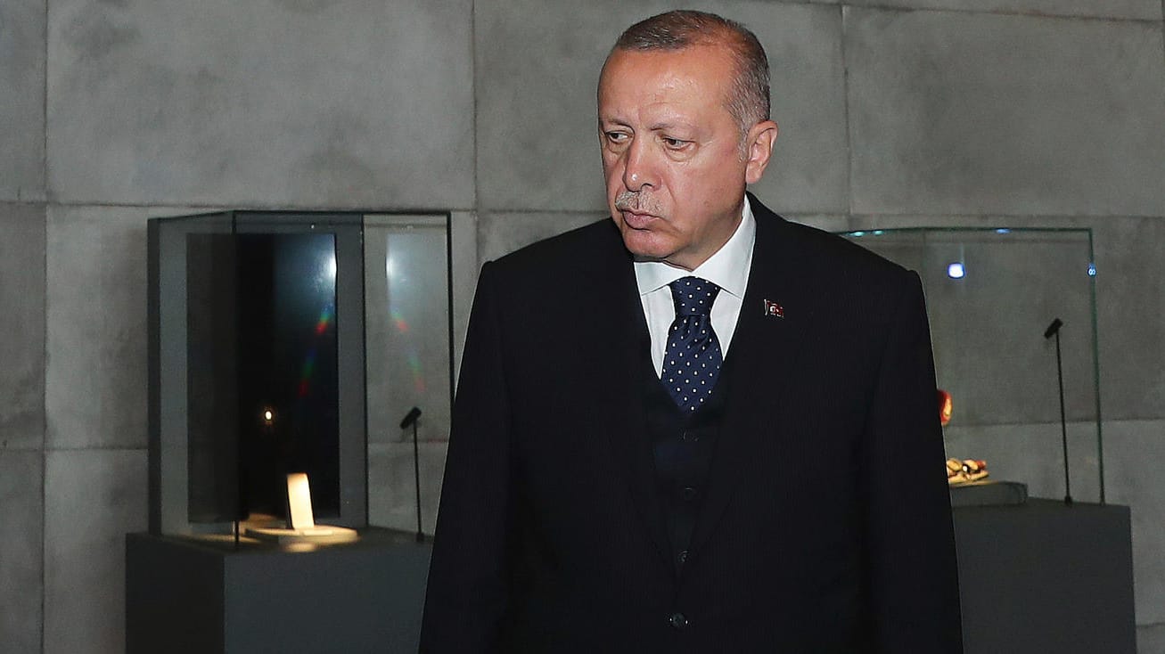 Der türkische Präsident Recep Tayyip Erdogan weist Kritik aus den USA und der EU an der Kommunalwahl in der Türkei zurück.