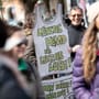 Enteignungs-Debatte in Berlin: Zehntausende protestieren in Städten gegen "Mietenwahnsinn"