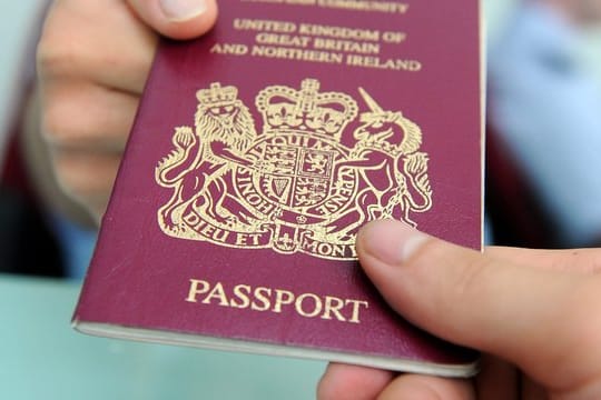 Trotz der Brexit-Verschiebung fehlt auf den neuen britischen Pässen bereits die Bezeichnung "Europäische Union".