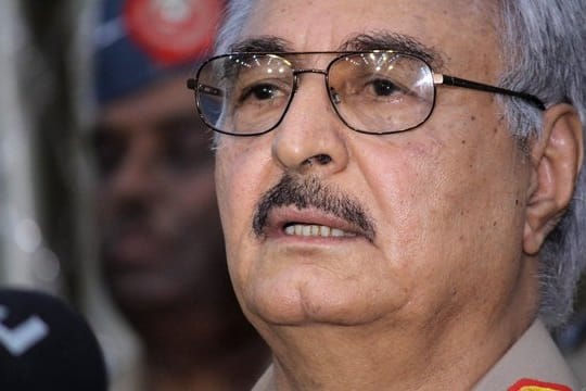 Der mächtige libysche General Chalifa Haftar hatte seinen Truppen am Donnerstag den Befehl zum Vormarsch auf Tripolis gegeben.