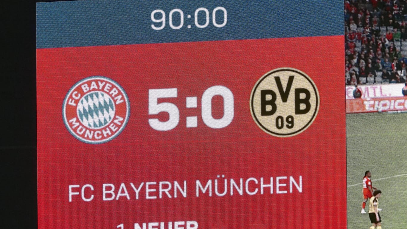 Auf der Video-Leinwand verewigt: Das Ergebnis des Bundesliga-Krachers.