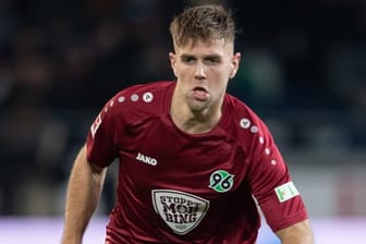 Werder Bremen hat Interesse an Hannovers Niclas Füllkrug, trotz dessen Verletzung.
