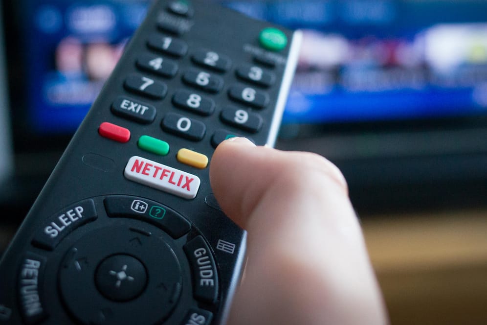 Fernbedienung mit Netflix-Taste: Netflix hat die Unterstützung für Apple AirPlay überraschend eingestellt.