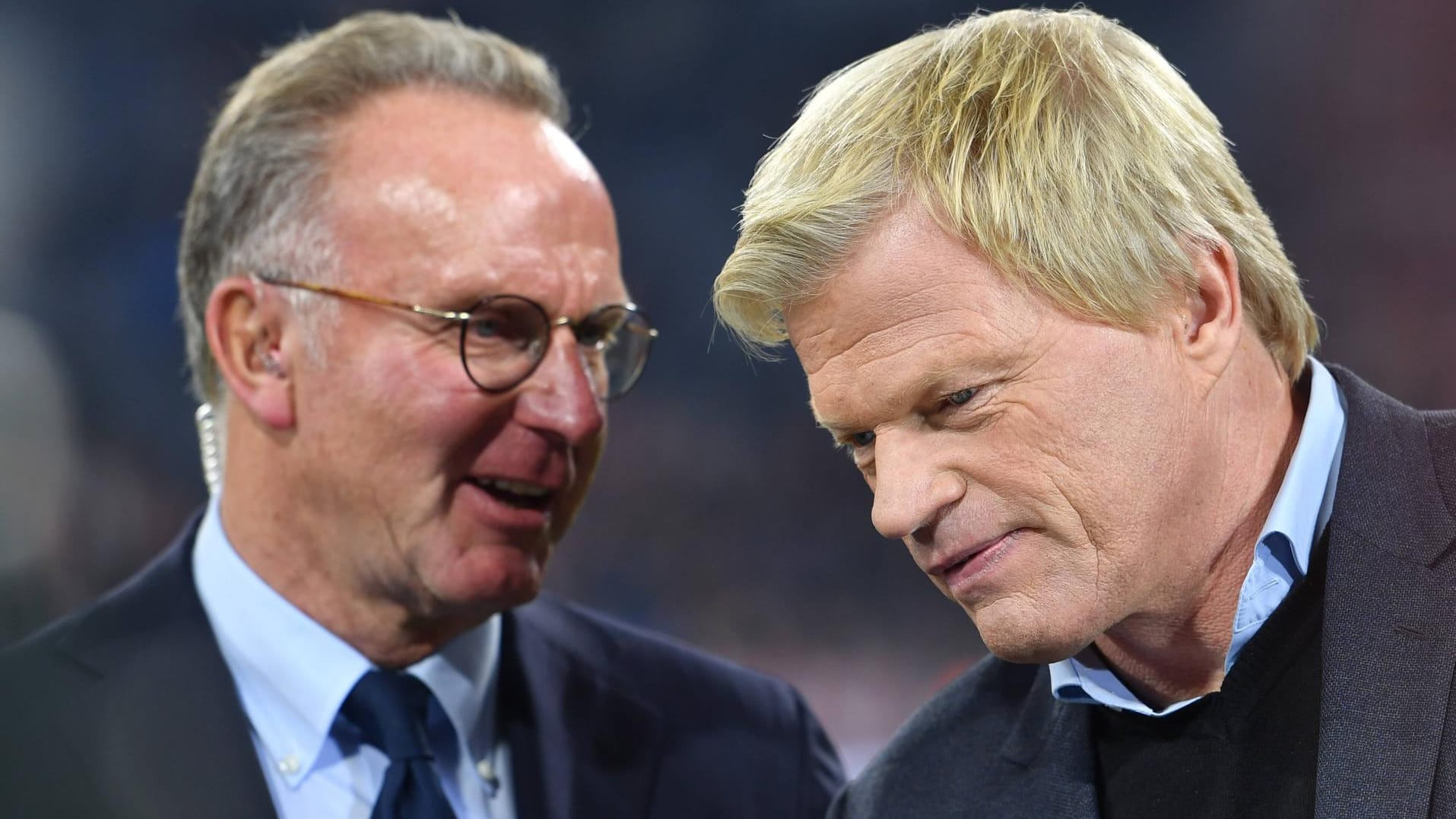 Im Gespräch: Bayern-Vorstand Rummenigge (li.) und Oliver Kahn.