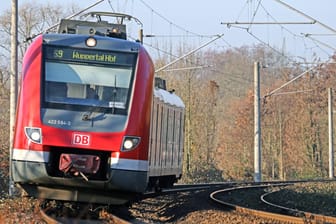 Pendler müssen zwischen Essen-Steele und Wuppertal Hbf/Velbert-Langenberg ab Dienstag, 9. April, auf Busse umsteigen.