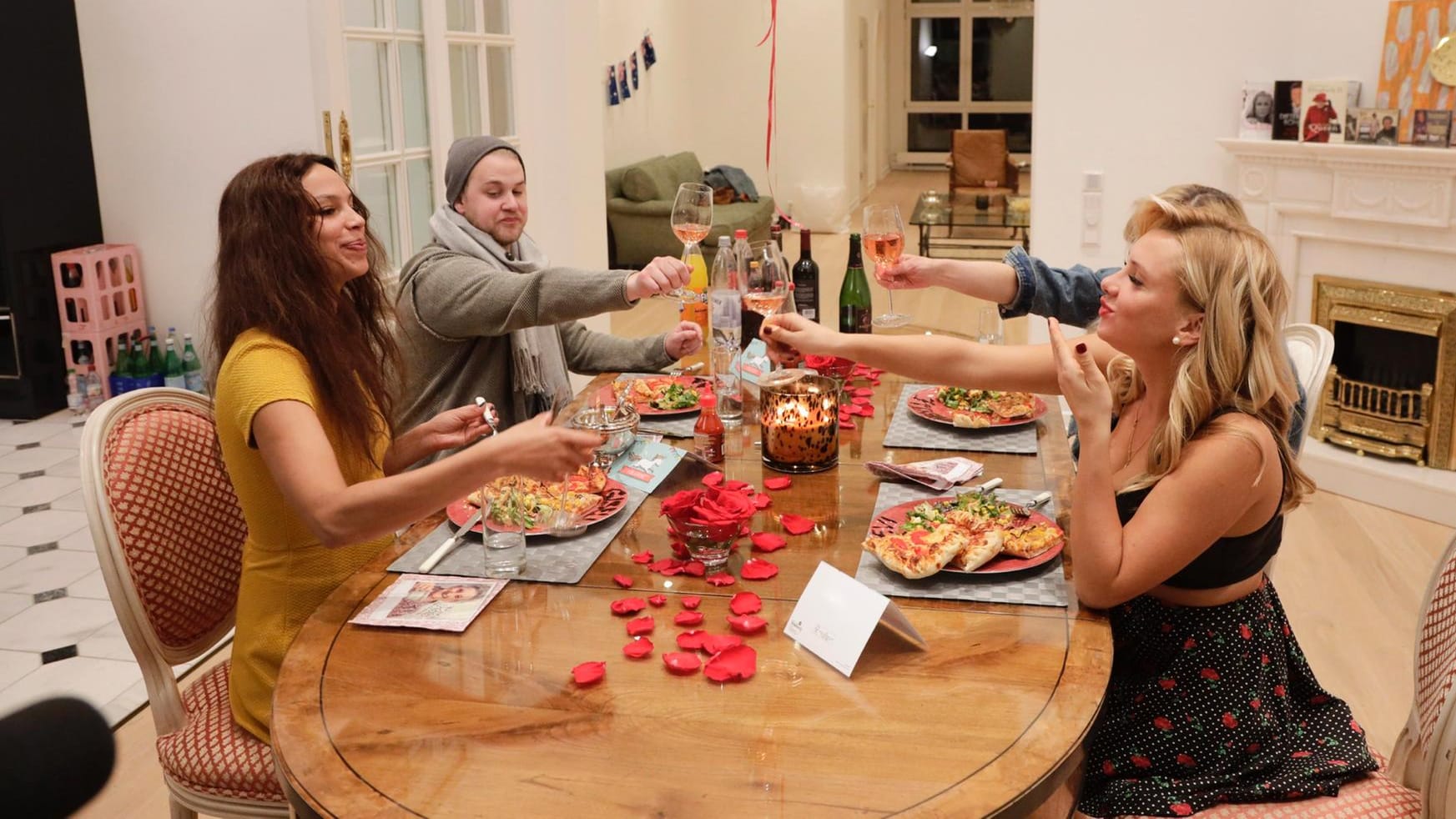 "Das perfekte Dschungel-Dinner": Die ehemaligen Camper sind zu Besuch bei Sibylle Rauch.