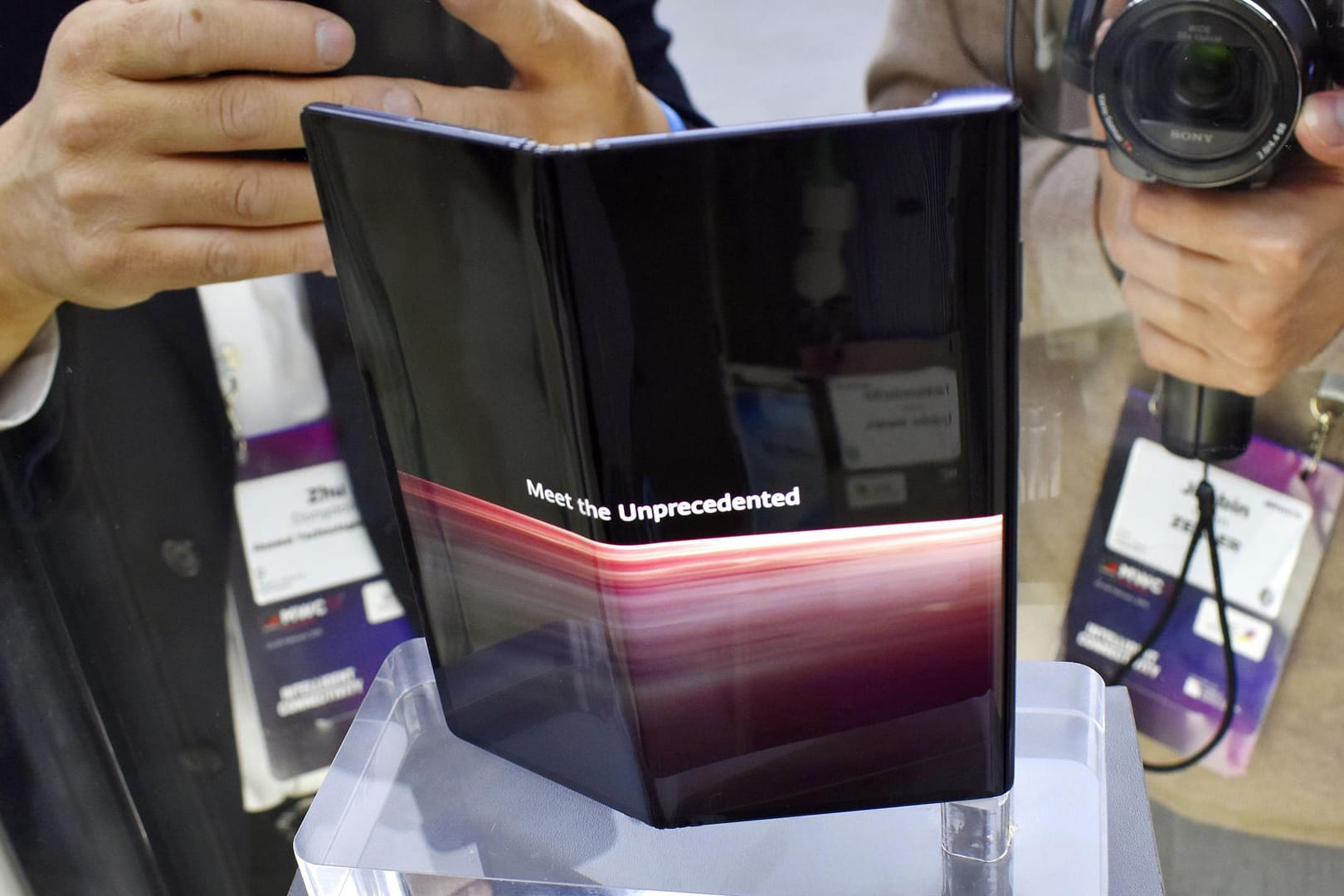 Das Huawei Mate X: Das Smartphone zeichnet sich durch den faltbaren Display aus.