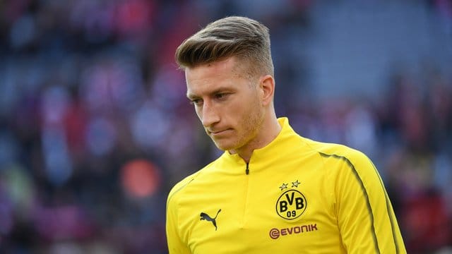 "Knallhart zu uns selbst sein": BVB-Kapitän Marco Reus regt eine Debatte zur Mentalität an. "Knallhart zu uns selbst sein": BVB-Kapitän Marco Reus regt eine Debatte zur Mentalität an.