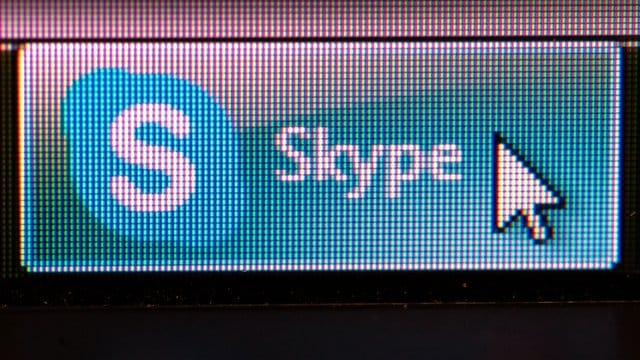 Mit Skype lassen sich jetzt große Gruppenchats mit 50 Teilnehmern abhalten. Mit Skype lassen sich jetzt große Gruppenchats mit 50 Teilnehmern abhalten.