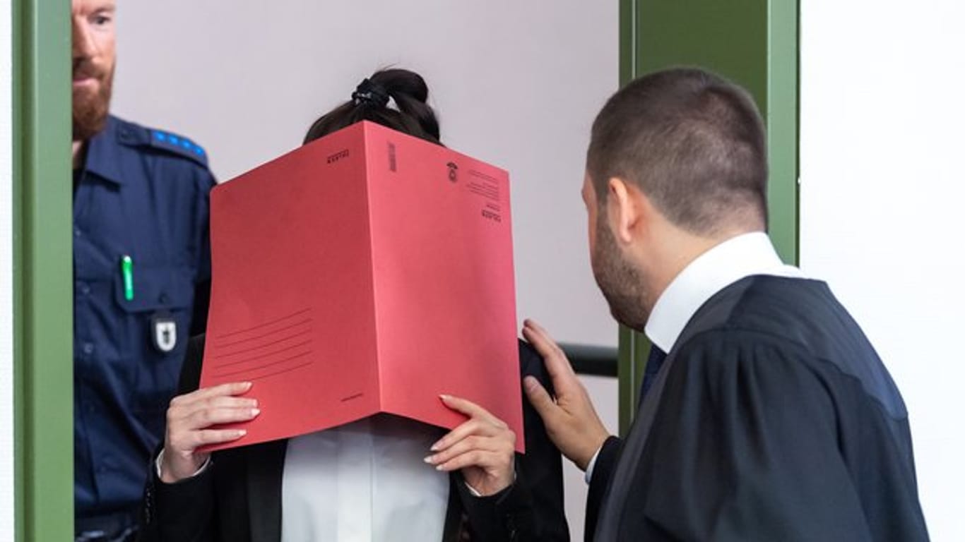Die 27-jährige Angeklagte im Oberlandesgericht München.
