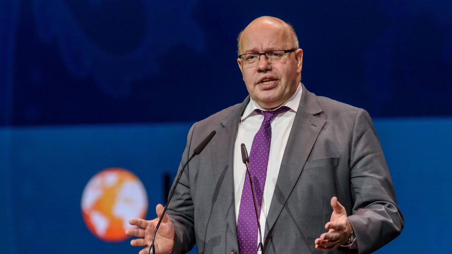Bundeswirtschaftsinister Peter Altmaier (CDU) wird von der deutschen Industrie zum Handeln aufgefordert. Bundeswirtschaftsinister Peter Altmaier (CDU) wird von der deutschen Industrie zum Handeln aufgefordert.
