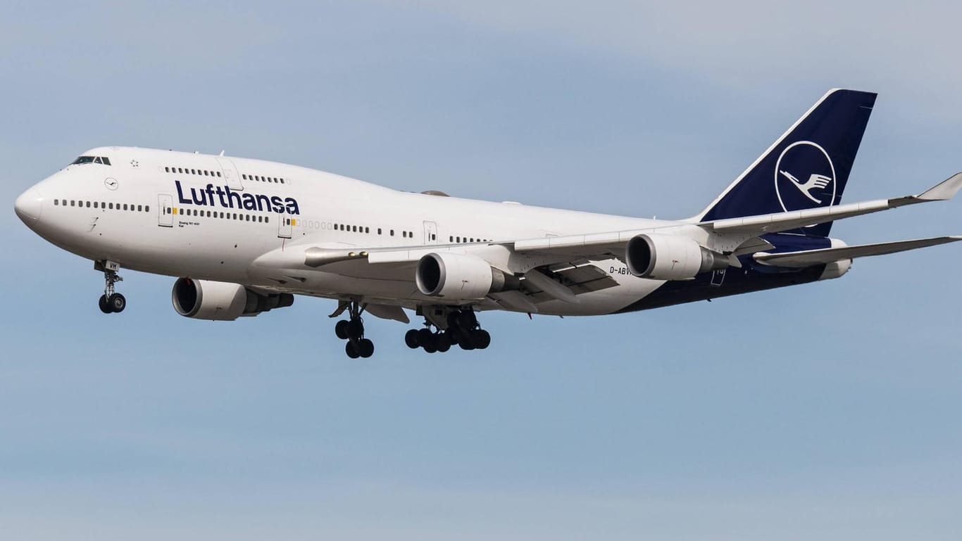 Boeing 747: Eine Lufthansa-Maschine dieses Typs musste auf dem Weg nach Brasilien umkehren (Symbolbild).