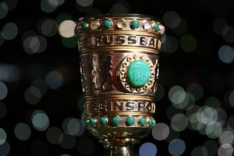 Die Halbfinalpartien im DFB-Pokal werden in Hamburg und Bremen ausgetragen.