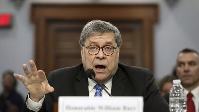 Bislang ist nur eine von Justizminister William Barr verfasste, vierseitige Zusammenfassung des vertraulichen Berichts bekannt. Bislang ist nur eine von Justizminister William Barr verfasste, vierseitige Zusammenfassung des vertraulichen Berichts bekannt.
