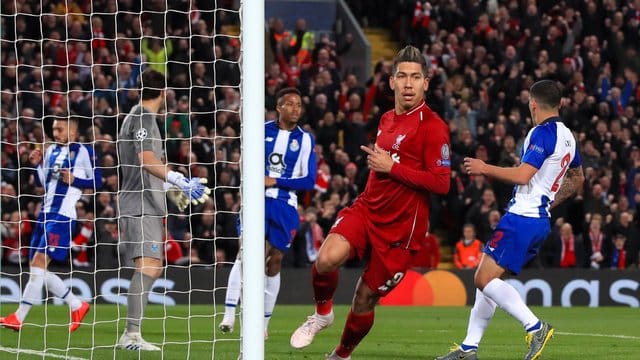 Liverpools Roberto Firmino feiert sein Tor zum 2:0 gegen Porto.