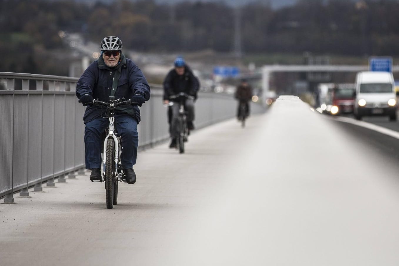 Radweg in Wiesbaden: In einer Umfrage bemängeln die Befragten unter anderem zu schmale Radwege.