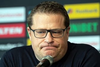 Borussia Mönchengladbachs Sportdirektor Max Eberl äußert sich zur vorzeitigen Trennung von Trainer Dieter Hecking.