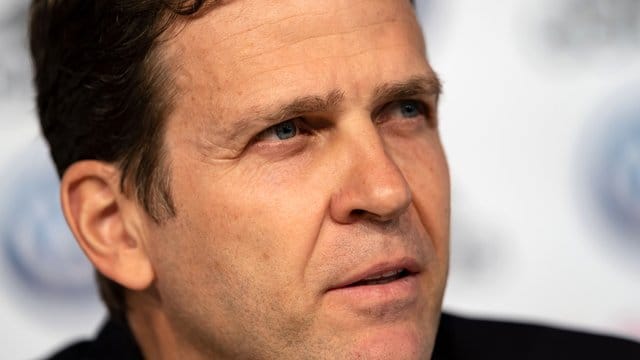 Oliver Bierhoff räumt Fehler im Umgang mit Mesut Özil ein.