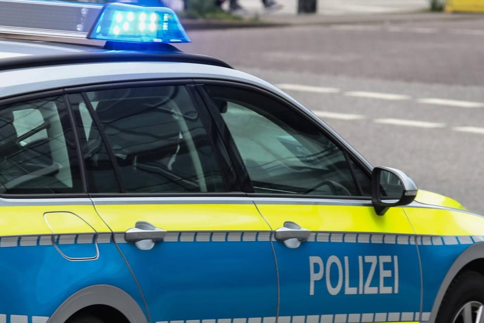 Nach der Explosion einer Getränkedose mit sechs Verletzten an einer Berufsschule in Ahaus hat die Polizei einen 19 Jahre alten Tatverdächtigen ermittelt. (Symbolbild)