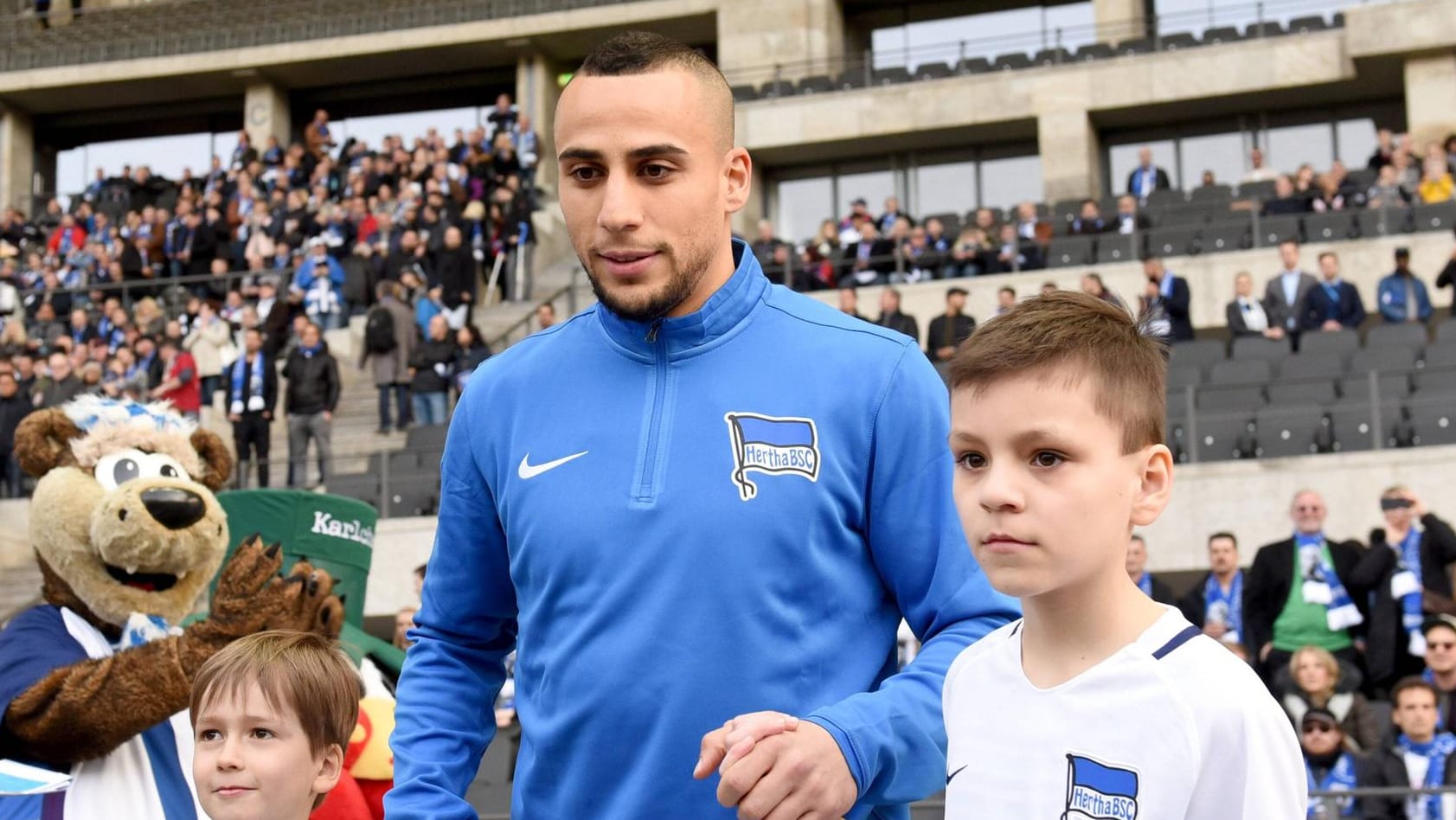 Änis Ben-Hatira bei dem Abschiedsspiel für Marcelinho im Berliner Olympiastadion 2017.