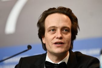 Der Schauspieler August Diehl spielt die männliche Hauptrolle in der ZDF-Serie "Die neue Zeit".