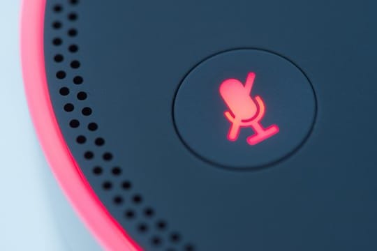 Amazon hat zum Teil Alexa-Sprachbefehle abtippen lassen.