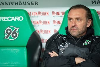 Hannovers Trainer Thomas Doll vermisst Horst Heldt.