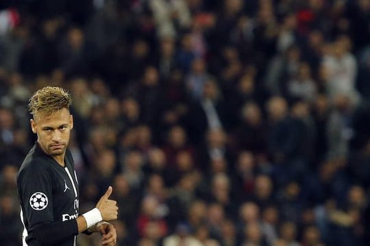 Neymar trainiert wieder mit seinen Mannschaftskollegen von Paris Saint-Germain.