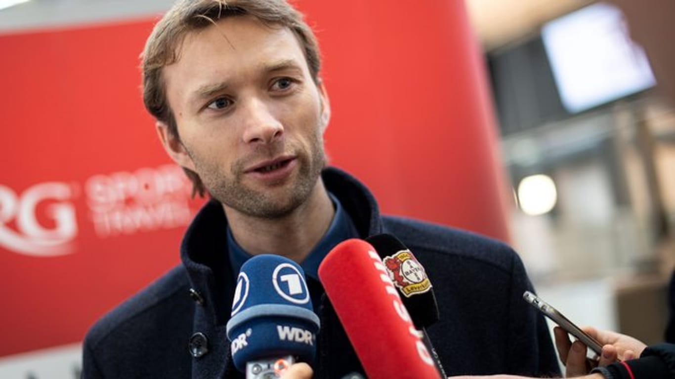 Hofft auf den Verbleib von Nationalspieler Julian Brandt: Leverkusen-Sportdirektor Simon Rolfes.