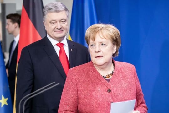 Petro Poroschenko und Bundeskanzlerin Angela Merkel nach ihrem Gespräch im Kanzleramt.