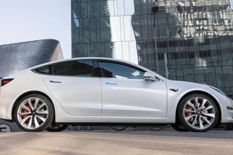 Tesla Model 3: Das Elektroauto hat in Europa und den USA sehr unterschiedliche Preise.