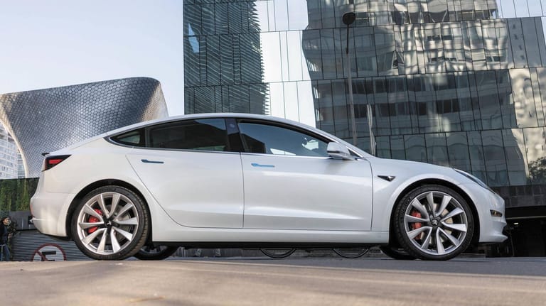Tesla Model 3: Das Elektroauto hat in Europa und den USA sehr unterschiedliche Preise.