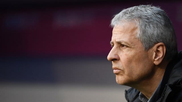 Verlangt von seinem Team einen Sieg gegen Mainz: BVB-Coach Lucien Favre. Verlangt von seinem Team einen Sieg gegen Mainz: BVB-Coach Lucien Favre.
