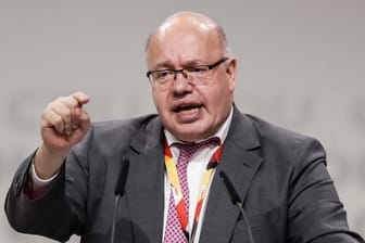 Peter Altmaier (CDU): Der Bundeswirtschaftsminister begründet den neu genehmigten Rüstungsexport nach Saudi-Arabien mit Vertragstreue.