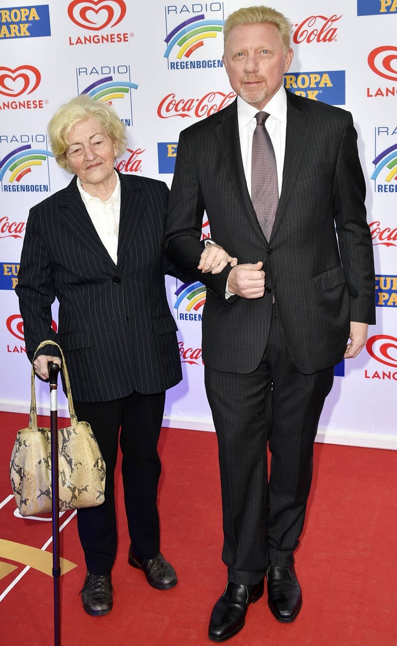 Boris Becker kam mit seiner Mama Elvira.