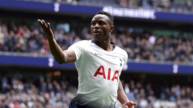 Tottenhams Victor Wanyama jubelt über sein Tor zum 1:0.