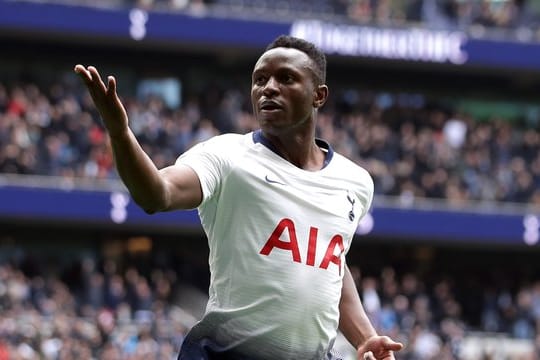 Tottenhams Victor Wanyama jubelt über sein Tor zum 1:0.