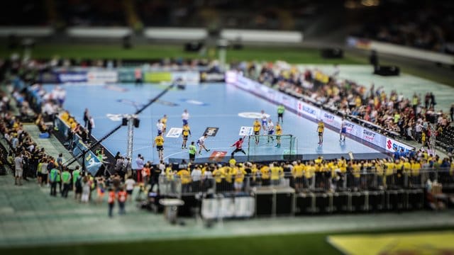 Der Deutsche Handballbund wird im Oktober zum dritten Mal einen Tag des Handballs ausrichten - dieses Mal in Hannover. Der Deutsche Handballbund wird im Oktober zum dritten Mal einen Tag des Handballs ausrichten - dieses Mal in Hannover.