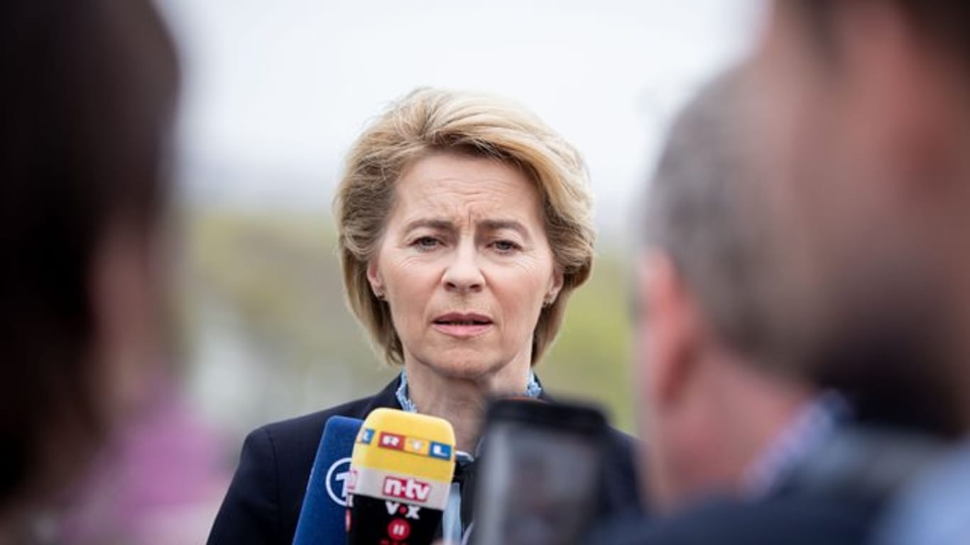 Zieht trotz der massiven Ausrüstungsmängel bei der Bundeswehr eine positive Bilanz ihrer bisherigen Amtszeit: Verteidigungsministerin Ursula von der Leyen.