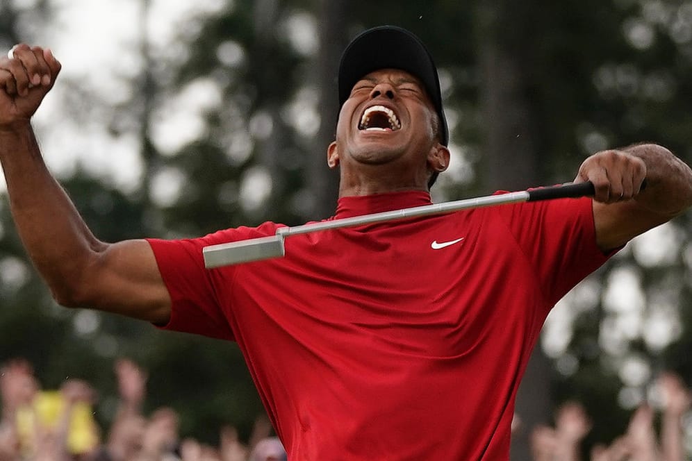 Großer Moment: Elf Jahre nach seinem letzten großen Triumph gewinnt Tiger Woods das Masters in Augusta.
