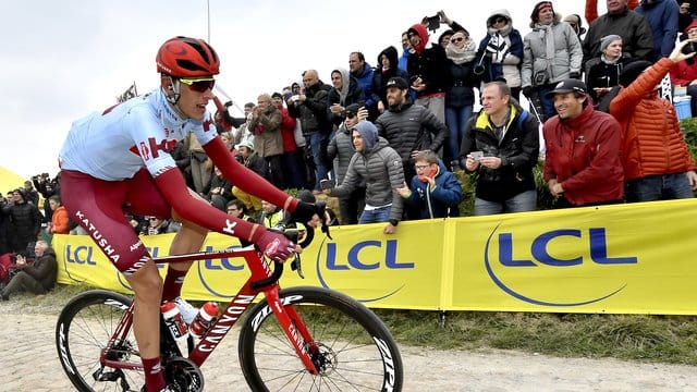Nils Politt aus Deutschland vom Team Katusha-Alpecin beim Frühjahrsklassiker Paris - Roubaix. Nils Politt aus Deutschland vom Team Katusha-Alpecin beim Frühjahrsklassiker Paris - Roubaix.