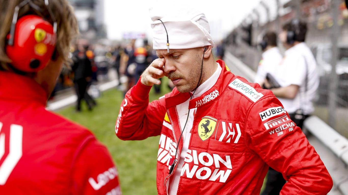 Ein nachdenklicher Sebastian Vettel: Der Ferrari-Pilot fuhr im dritten Saisonrennen erneut hinterher.