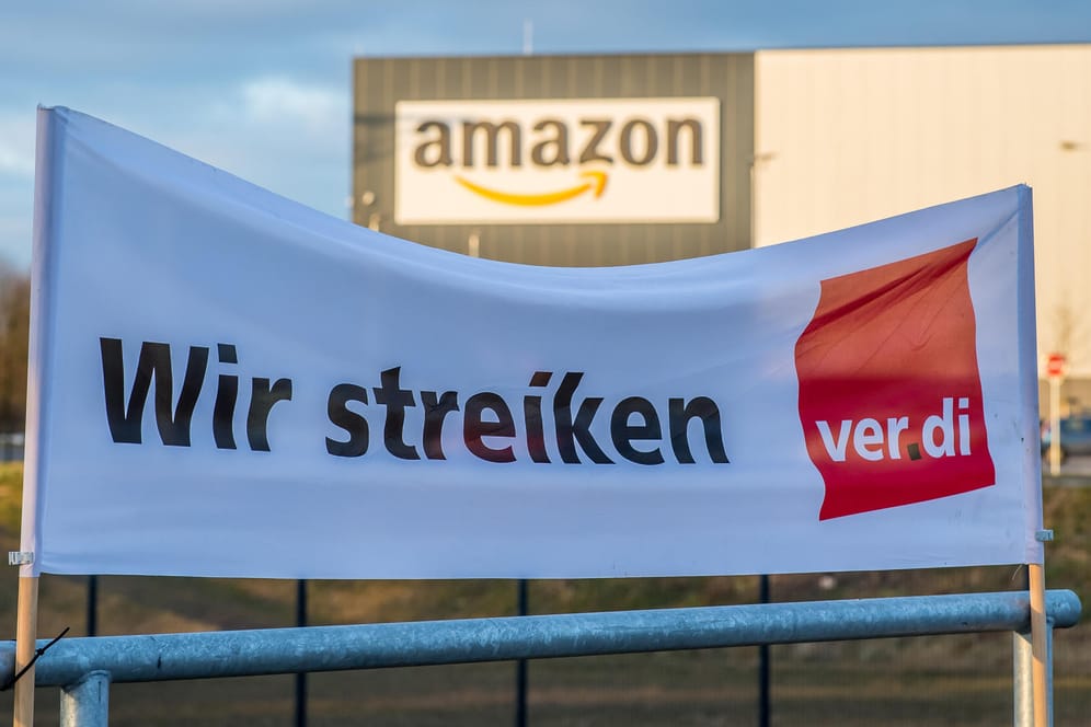 Streik bei Amazon: Die Gewerkschaft Verdi richtete den Aufruf an Mitarbeiter von vier Standorten des Branchenriesen.