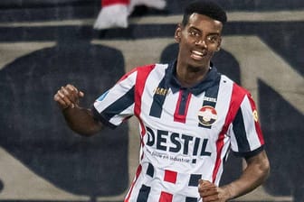 Tore wie am Fließband: Alexander Isak jubelt im Trikot von Willem II.