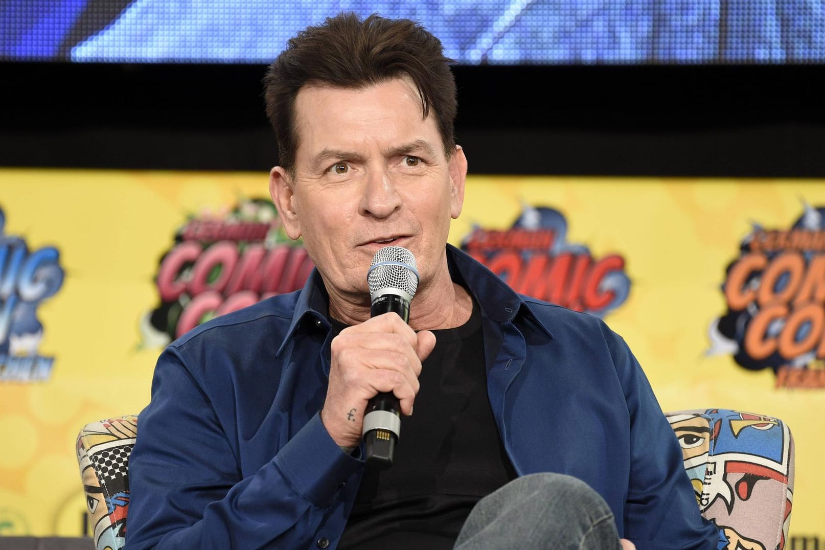 Charlie Sheen: Der Schauspieler durchlebte mehrere Abstürze.