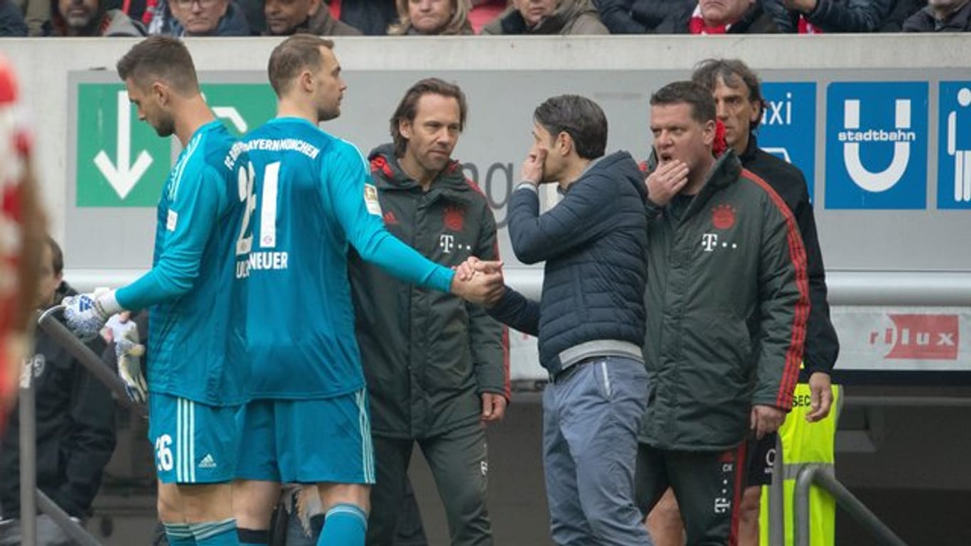 Bayern-Torwart Manuel Neuer musste gegen Fortuna Düsseldorf verletzt ausgewechselt werden.